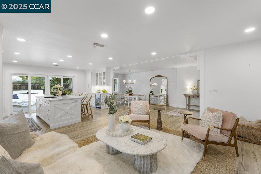 PARKMEAD - Residential