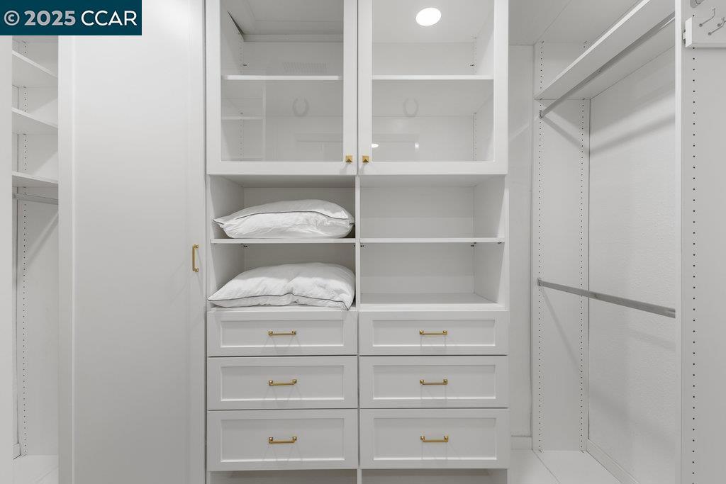 PARKMEAD - Residential