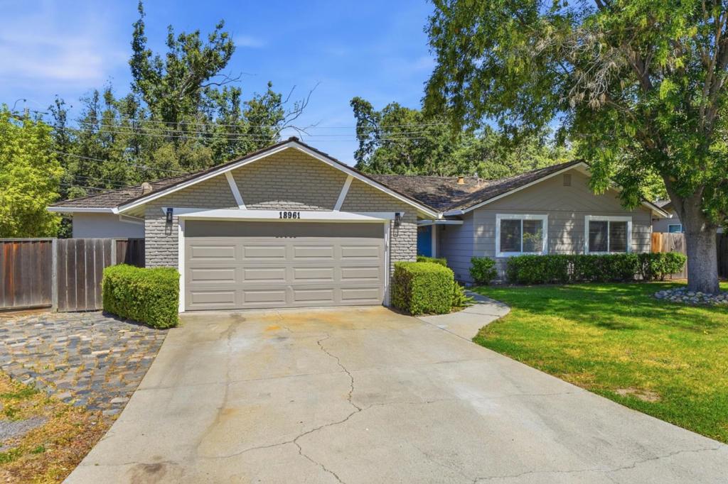 18961 Fernbrook Court