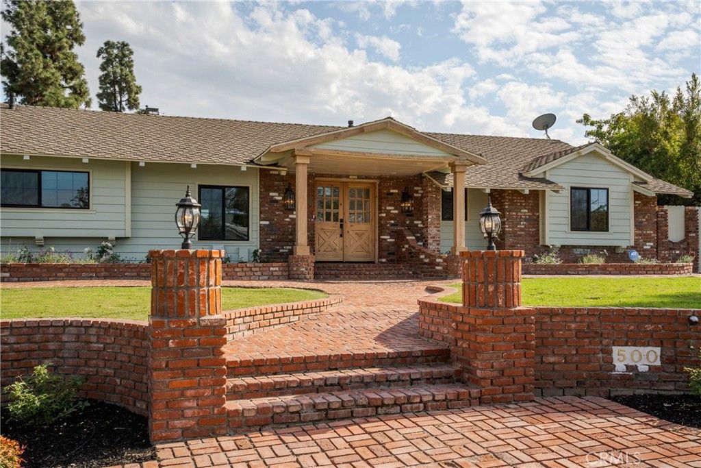 Photo of 500 Lakeside Dr, Fullerton, CA 92835 (MLS # CV25239370)