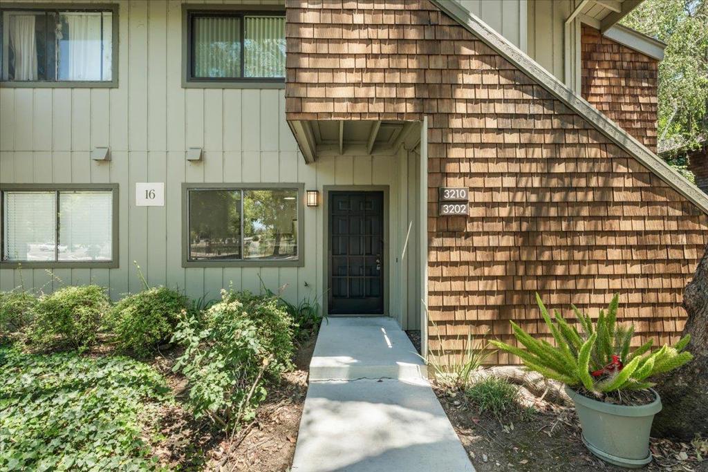 3202 La Terrace Circle
