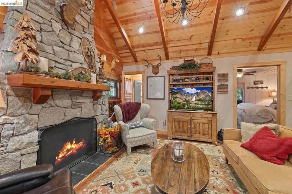 105 Pinecrest Lake RD