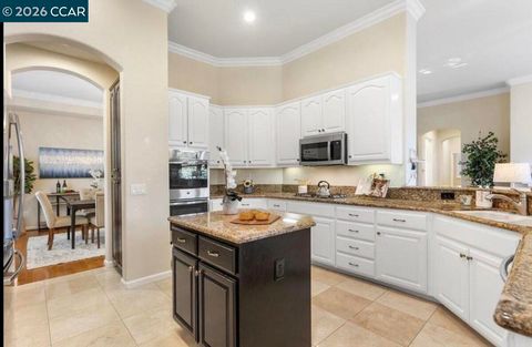 Tiny photo for 2041 2041 Kent Dr Dr, Brentwood, CA 94513 (MLS # 41126348)