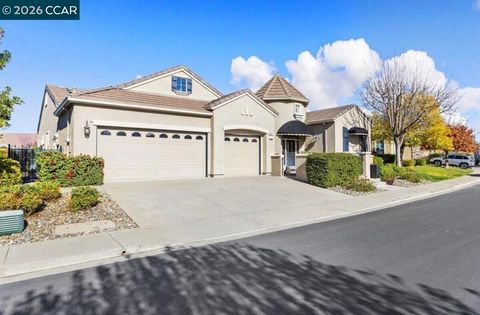 Tiny photo for 2041 2041 Kent Dr Dr, Brentwood, CA 94513 (MLS # 41126348)