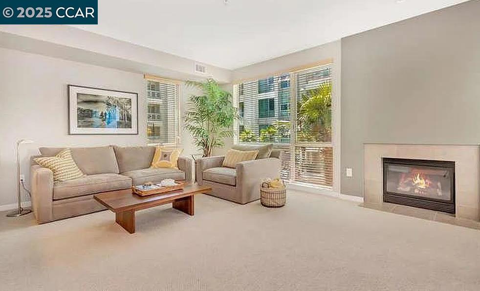 DOWNTOWN W.CREEK - Residential