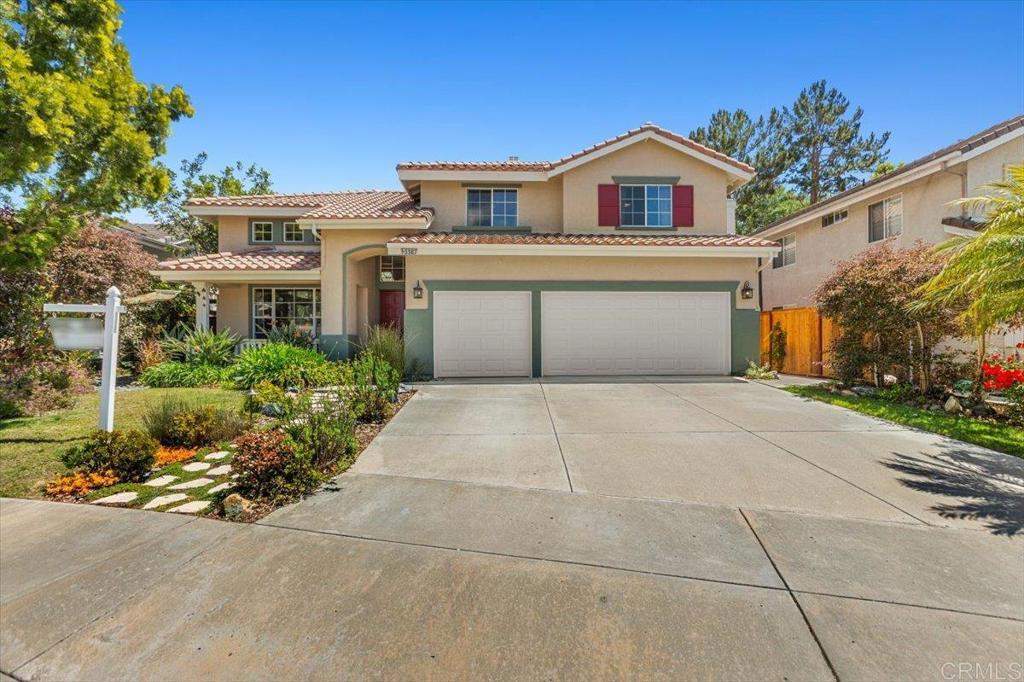3387 Avenida Nieve