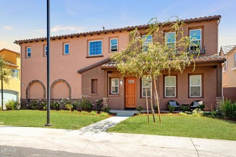 Photo of 1560 Thorpe Trail, Oxnard, CA 93036 (MLS # V1-34928)