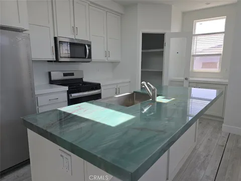 432 S Harbor Boulevard Unit 101, Santa Ana, CA 92704 - MLS#: SR25175399