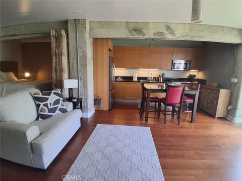 MLS: JT26192172