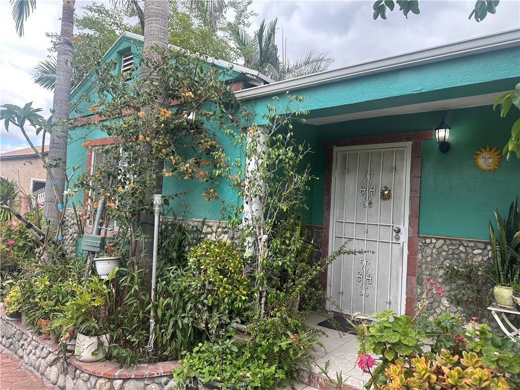 2437 Bloomdale