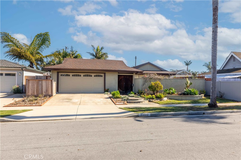 22042 Catalina Circle