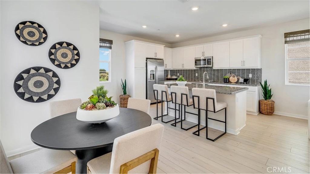 2565 E Lincoln Paseo