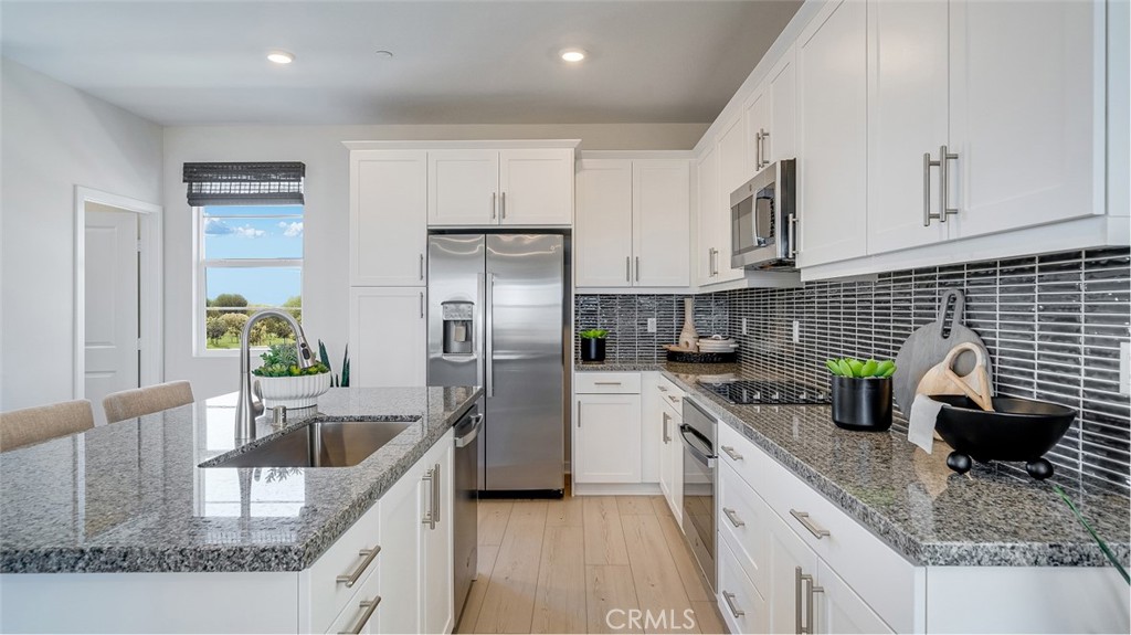 2565 E Lincoln Paseo