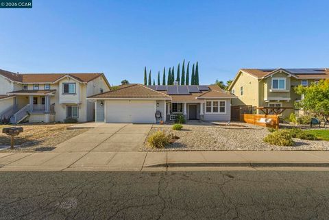 Photo of 2375 Whitetail Drive DR, Antioch, CA 94531 (MLS # 41134095)