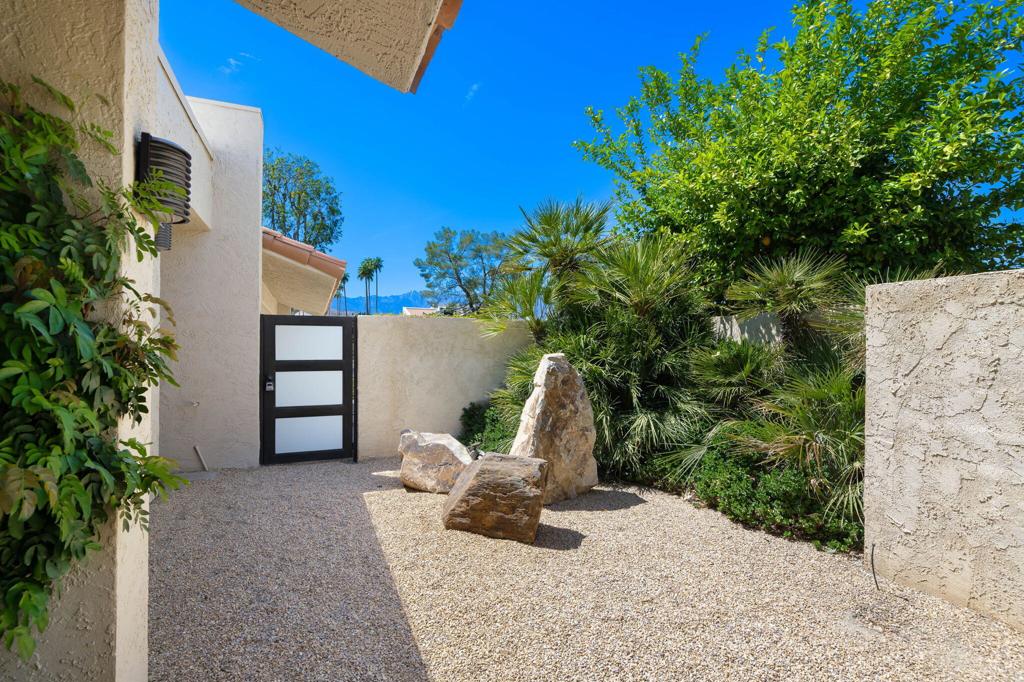 The Springs C.C. - Residential