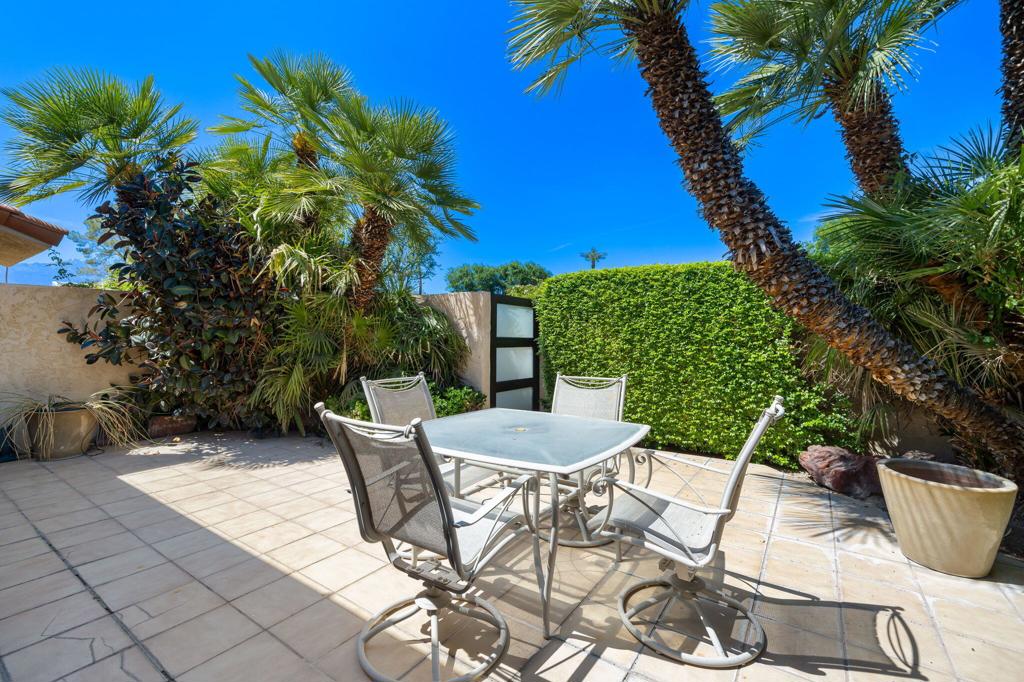 The Springs C.C. - Residential