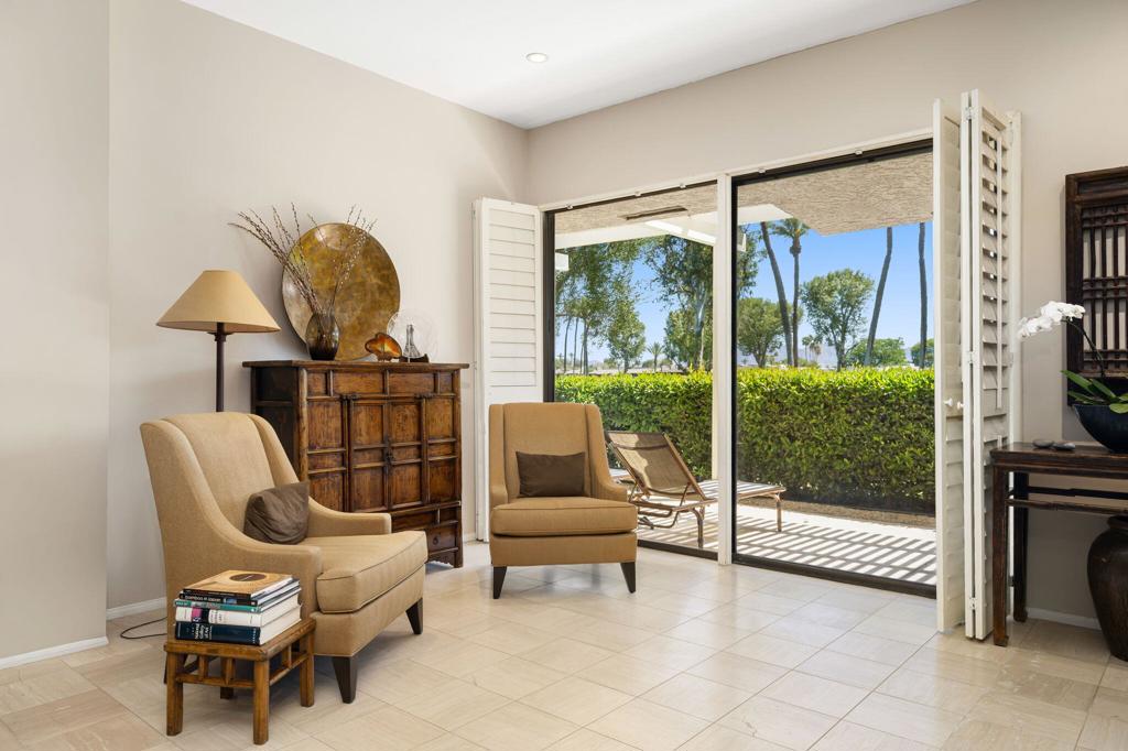 The Springs C.C. - Residential