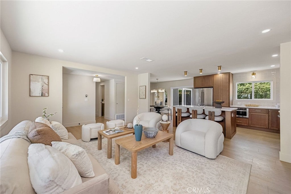 17571 Wrightwood