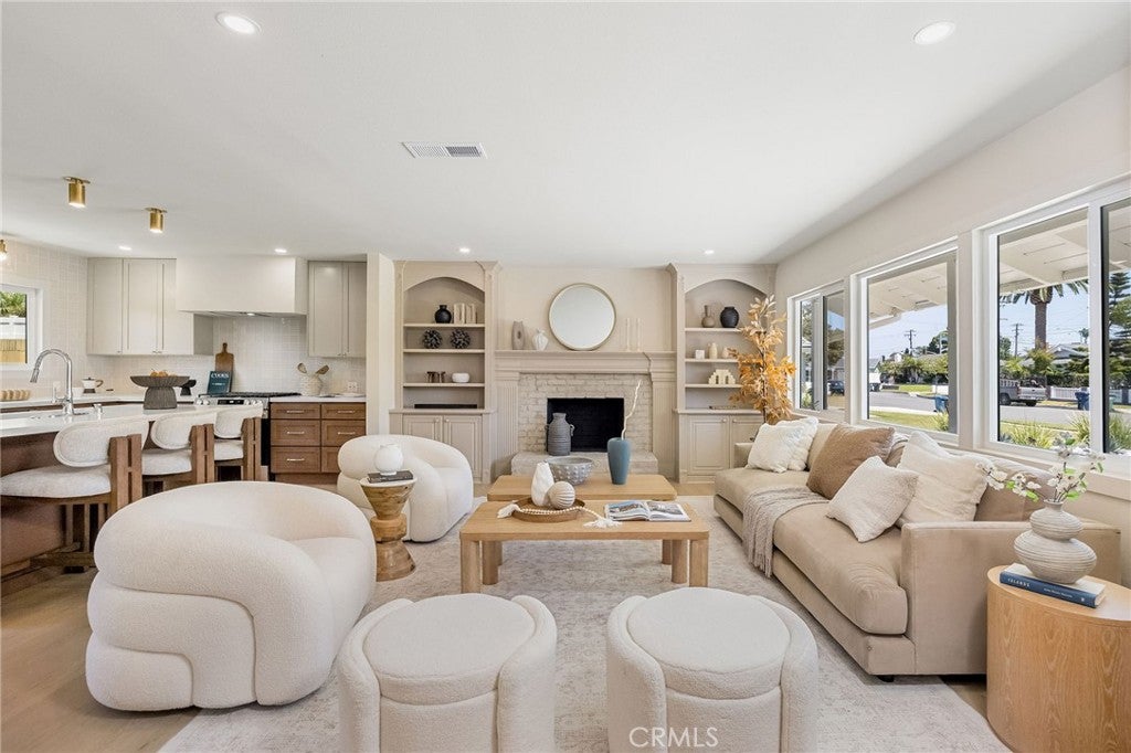 17571 Wrightwood