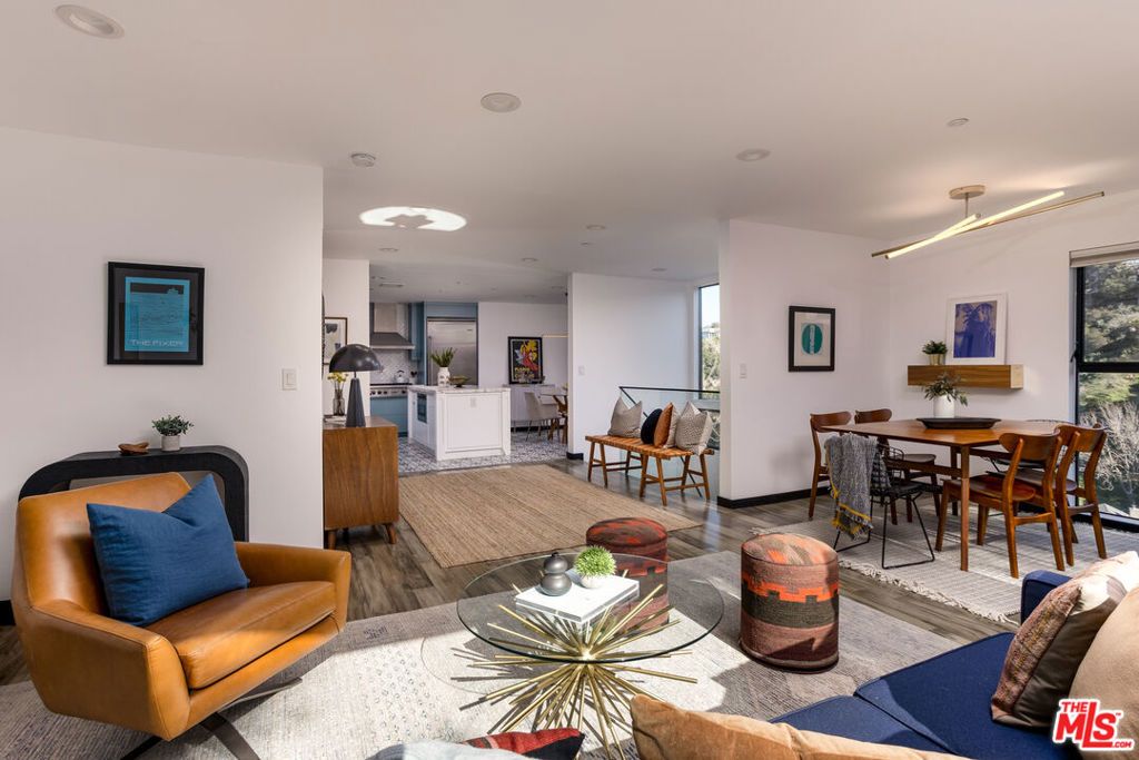 Photo of 3760 Avenida Del Sol, Studio City, CA 91604 (MLS # 26635651)