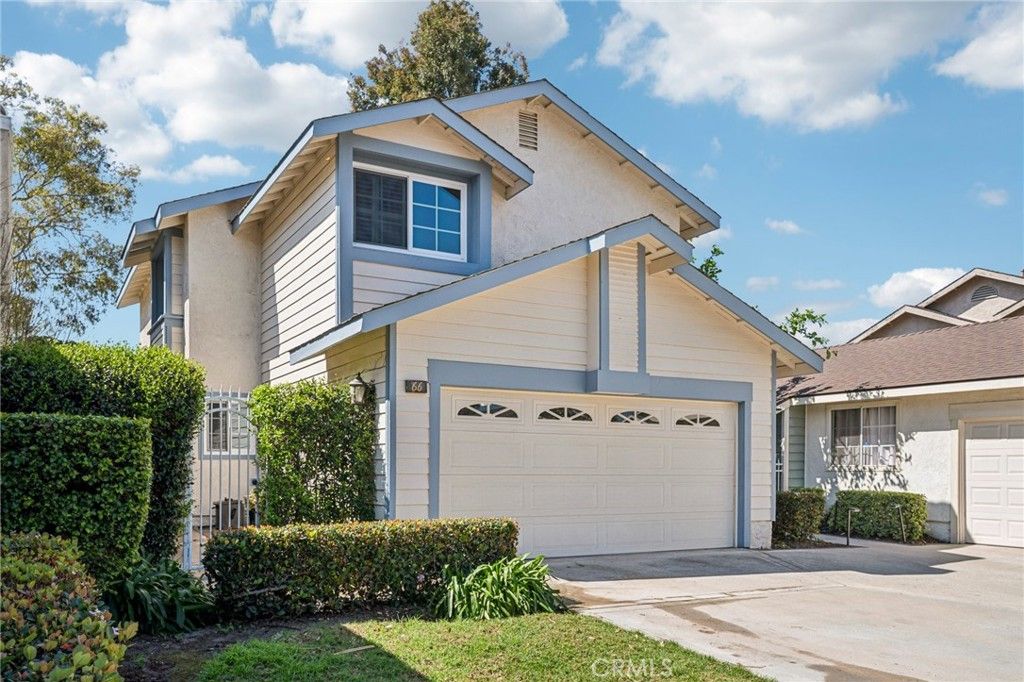 Photo of 66 Bridgeport, Irvine, CA 92620 (MLS # CV26054936)