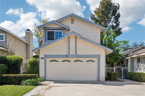 66 Bridgeport Irvine CA 92620