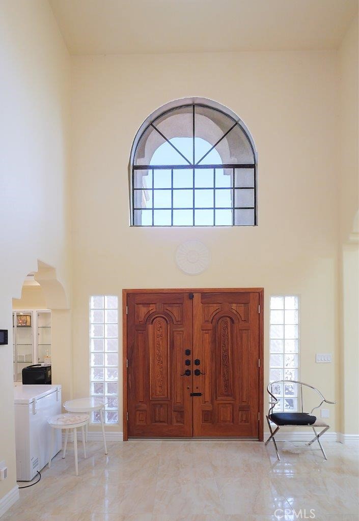 2318 W 154th Street