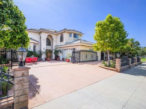 Photo of 2318 W 154th Street, Gardena, CA 90249 (MLS # PV26062102)