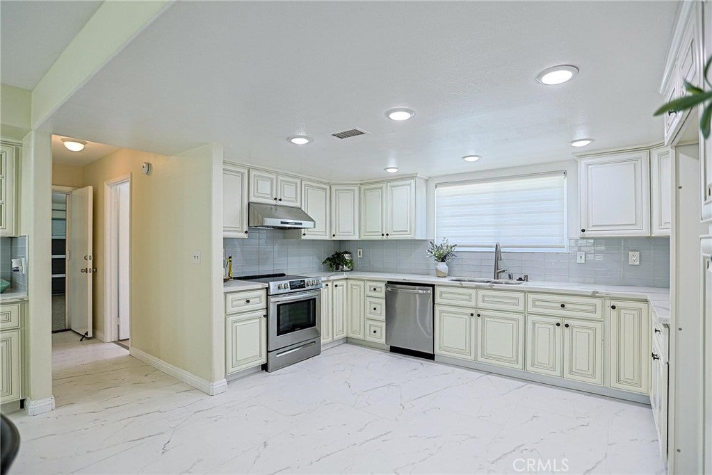 320 7th, Huntington Beach CA 92648 - Photo 22