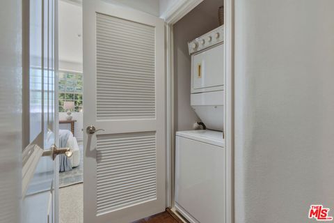 Tiny photo for 4601 Coldwater Canyon Avenue #105, Studio City, CA 91604 (MLS # 26828763)