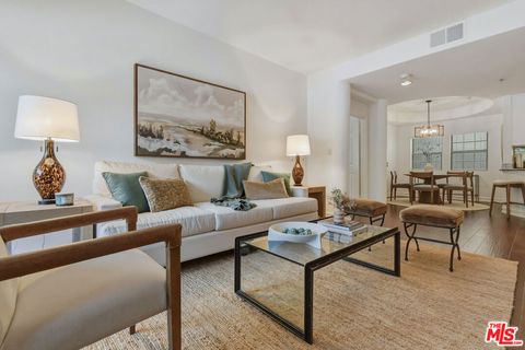 Tiny photo for 4601 Coldwater Canyon Avenue #105, Studio City, CA 91604 (MLS # 26828763)