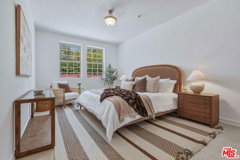 Tiny photo for 4601 Coldwater Canyon Avenue #105, Studio City, CA 91604 (MLS # 26828763)