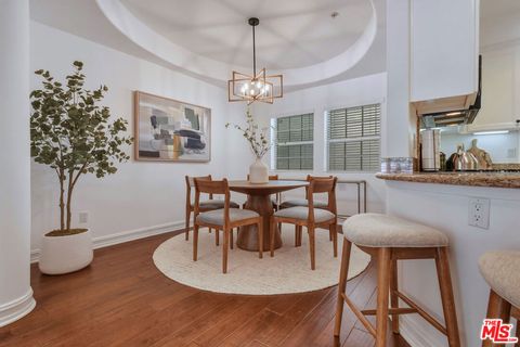 Tiny photo for 4601 Coldwater Canyon Avenue #105, Studio City, CA 91604 (MLS # 26828763)