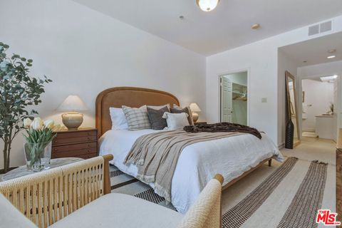 Tiny photo for 4601 Coldwater Canyon Avenue #105, Studio City, CA 91604 (MLS # 26828763)