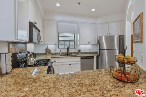 Tiny photo for 4601 Coldwater Canyon Avenue #105, Studio City, CA 91604 (MLS # 26828763)