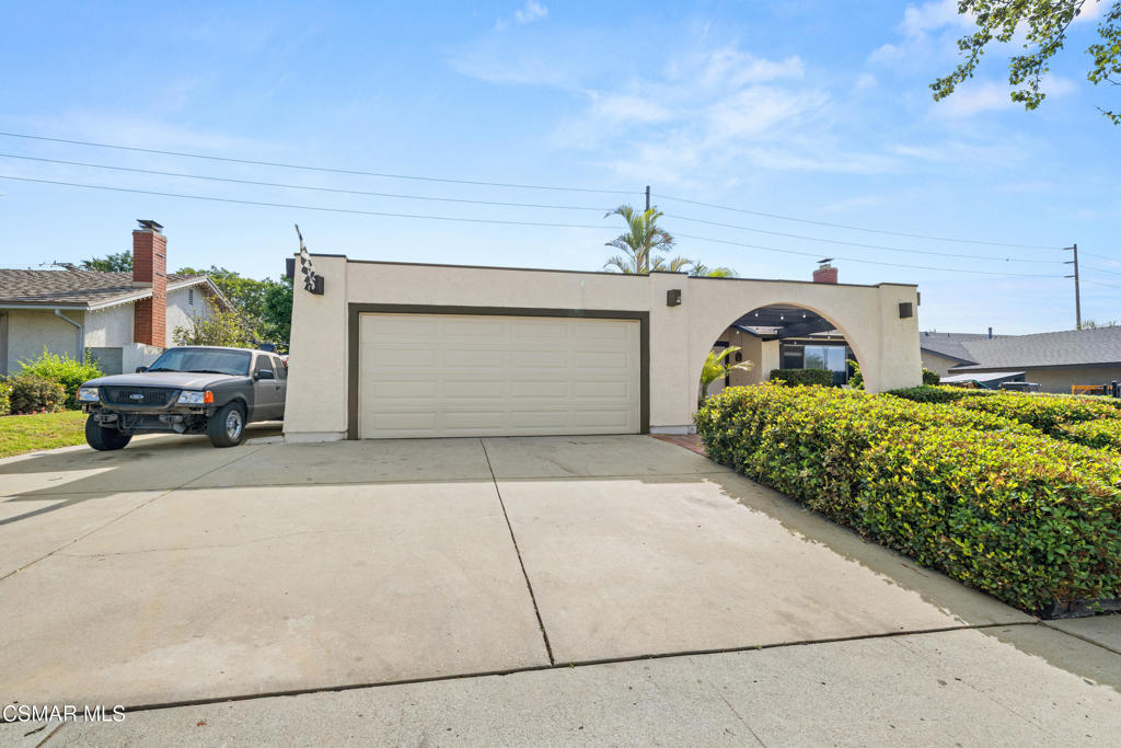 3162 Granville Avenue