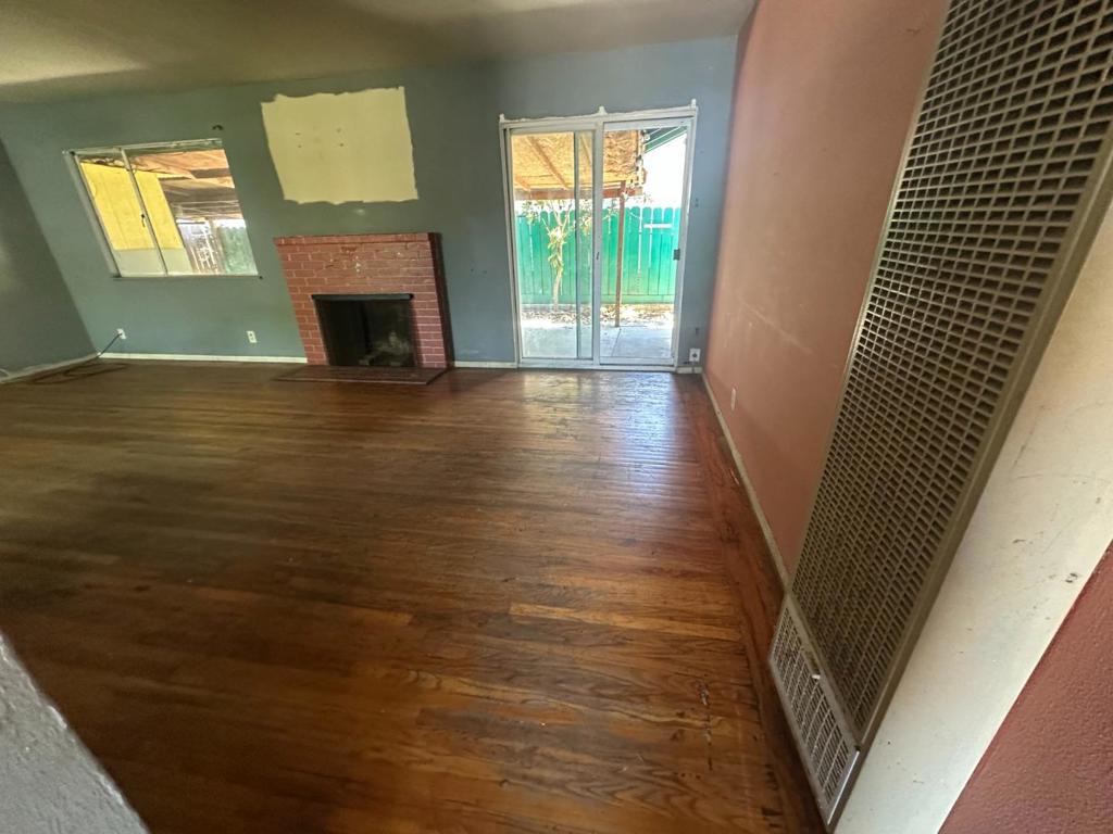 11921 Ridge Vista Avenue