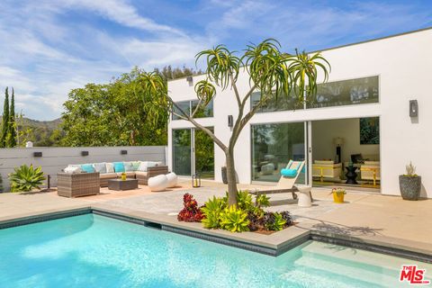 Tiny photo for 2306 Cheryl Place, Los Angeles, CA 90049 (MLS # 26804973)