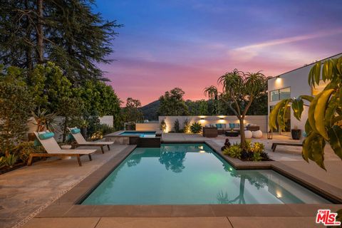 Tiny photo for 2306 Cheryl Place, Los Angeles, CA 90049 (MLS # 26804973)