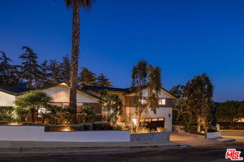 Tiny photo for 2306 Cheryl Place, Los Angeles, CA 90049 (MLS # 26804973)