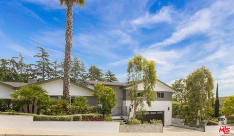 Tiny photo for 2306 Cheryl Place, Los Angeles, CA 90049 (MLS # 26804973)