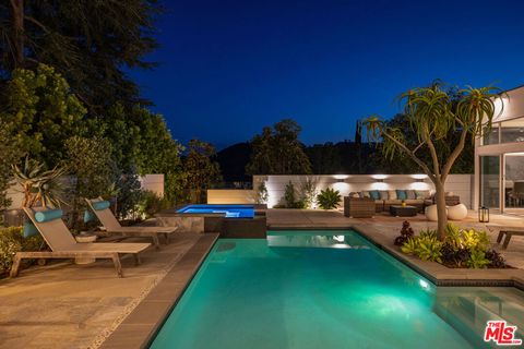 Tiny photo for 2306 Cheryl Place, Los Angeles, CA 90049 (MLS # 26804973)