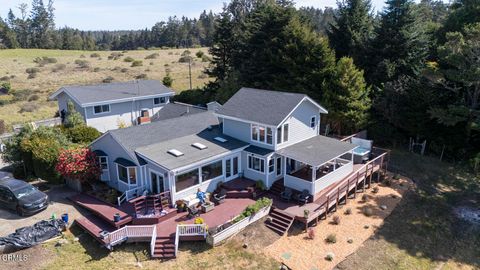 Photo of 32751 Navarro Ridge Road, Albion, CA 95410 (MLS # C1-11329)