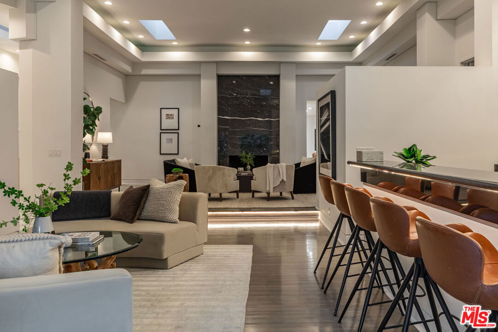 1166 San Ysidro Drive