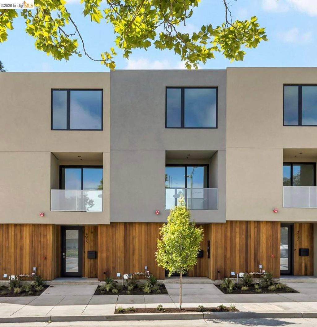 Photo of 4035 Park Blvd Blvd, Oakland, CA 94602 (MLS # 41133072)