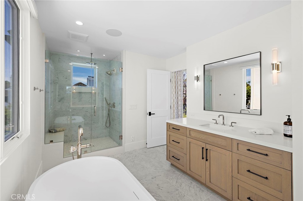Corona del Mar South of PCH (CDMS) - Residential Lease