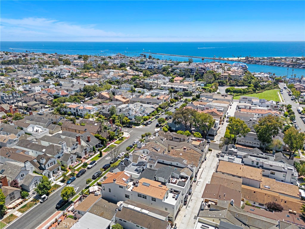 Corona del Mar South of PCH (CDMS) - Residential Lease