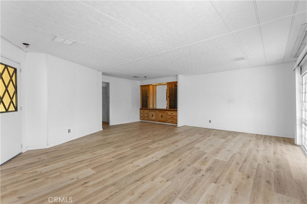 1290 Vista Grande