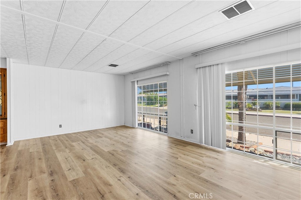 1290 Vista Grande
