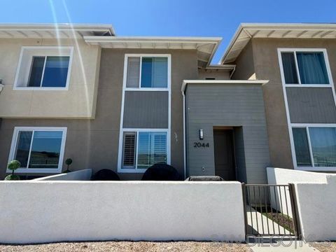 Photo of 2044 BLUESTONE CIR. CIR, Chula Vista, CA 91913 (MLS # 260016673SD)